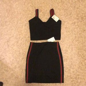 Two piece matching set - black red/green stripes